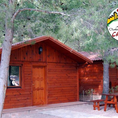 Camping-Bungalows Ciudad De Альбаррасін Екстер'єр фото