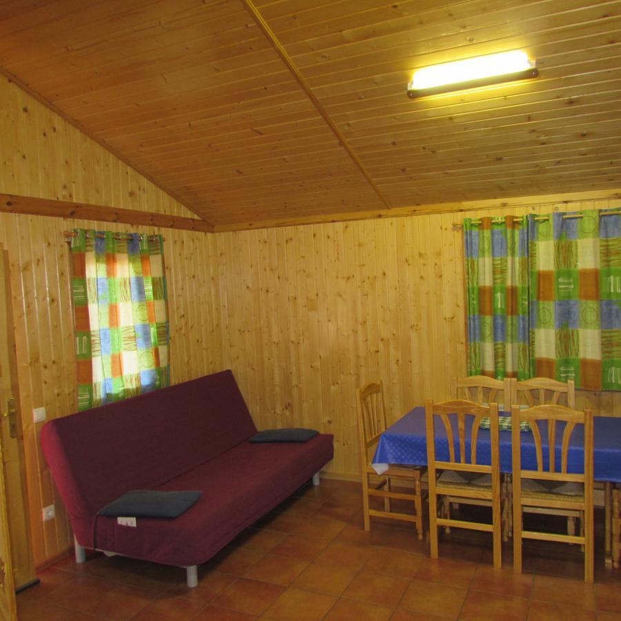 Camping-Bungalows Ciudad De Альбаррасін Екстер'єр фото