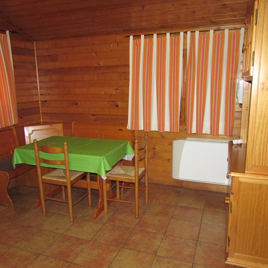 Camping-Bungalows Ciudad De Альбаррасін Екстер'єр фото